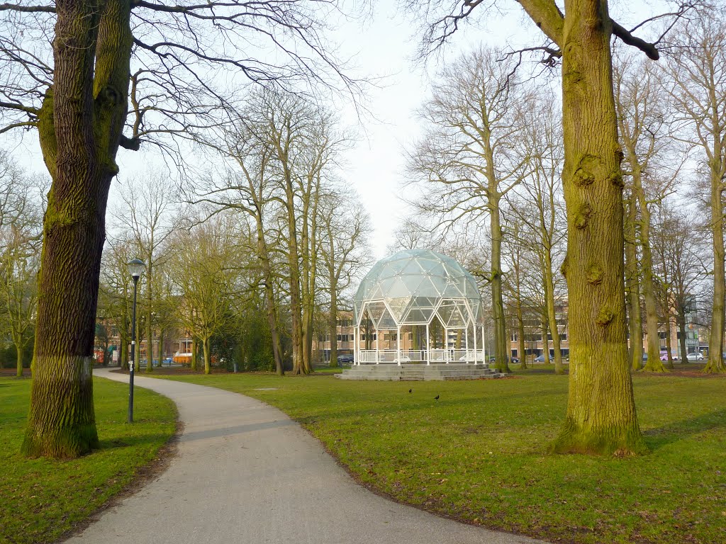 Paviljoen in het park by Mart61