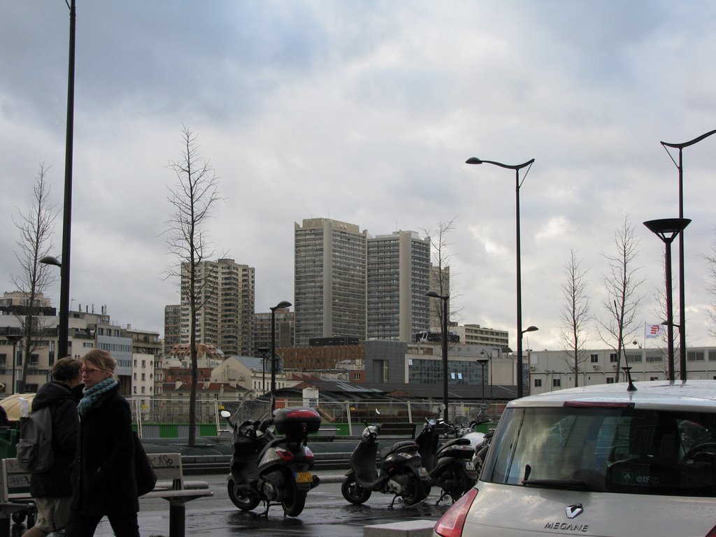 Quartier de la Gare, 75013 Paris, France by eminbk