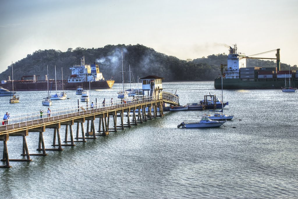 Muelle en Amador by jaid