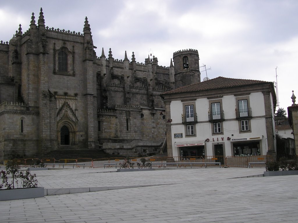 Praça Velha- Guarda ( Portugal) by maryalexa