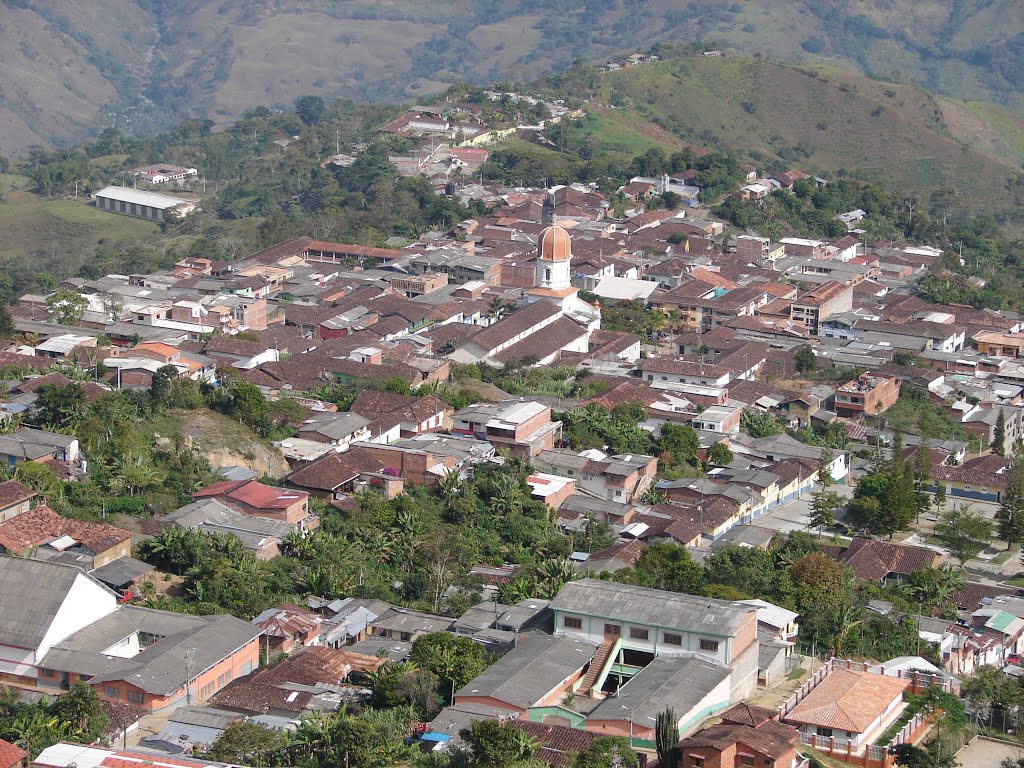 Panorámica Ituango by juantoromurillo