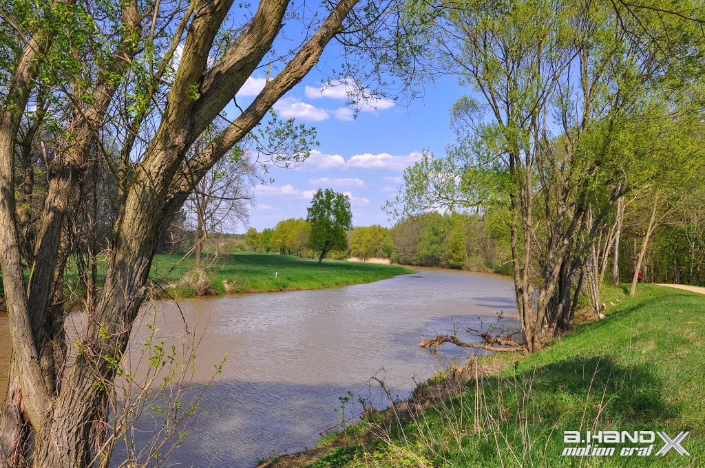 Die "braune" Spree bei Spremberg - The "brown" Spree River by axking77