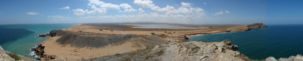 Panorámica desde el Pilón de Azucar by Juan Sebastián Echev…