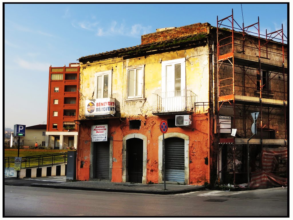 Benevento - via Porta Rufina by Gennaro Mignolo