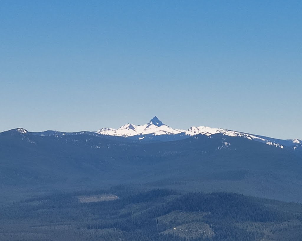 Looking towards Mount Thielsen - Summit 8950 ft - - nwicon.com by NWicon.com