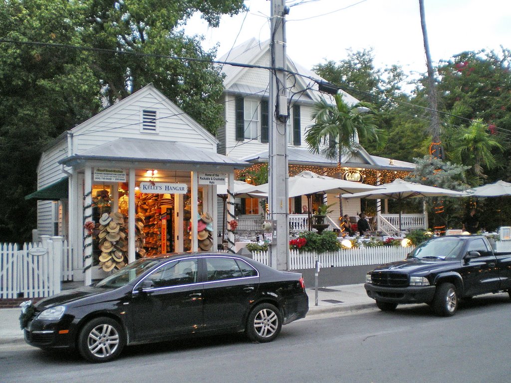 Kelly's Hanger Duval st Key west by Gareth.Stadden