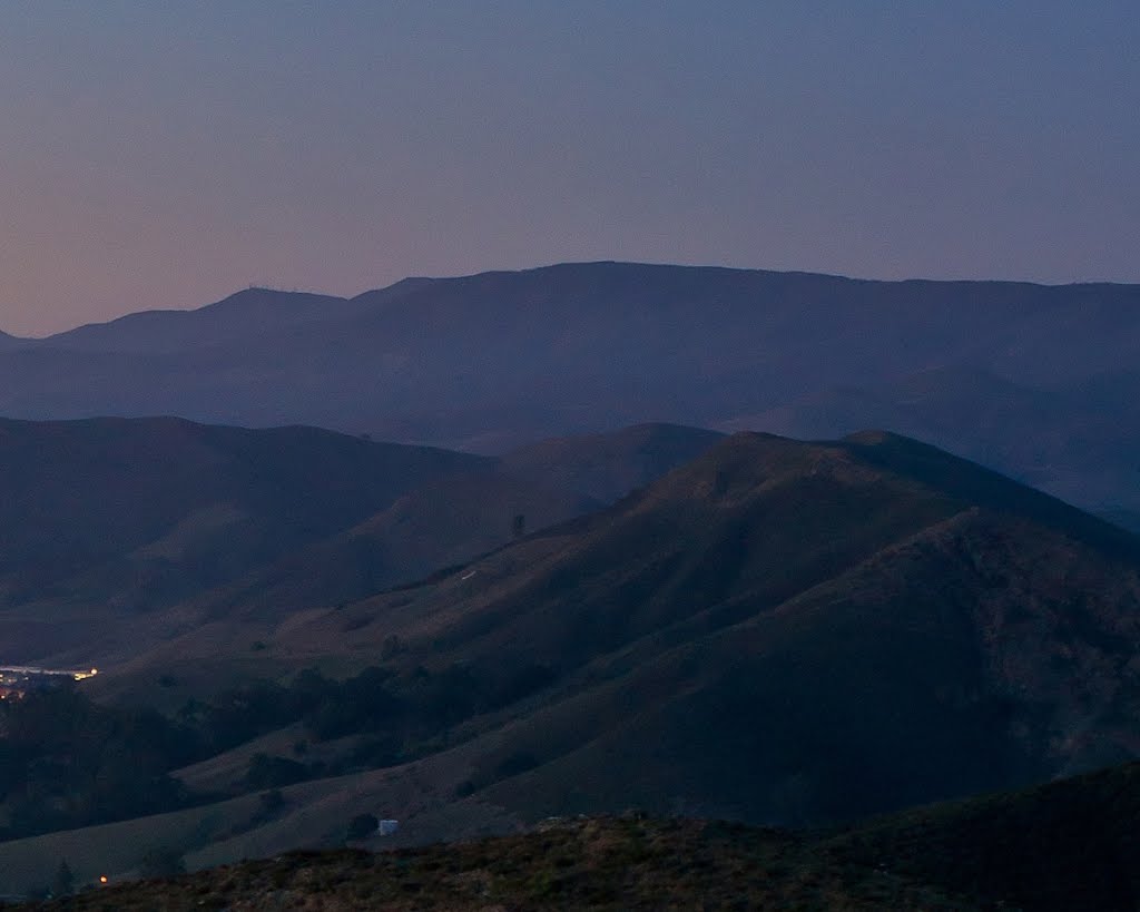 Looking towards San Luis Obispo from atop Poly Canyon - Calpoly, - nwicon.com by NWicon.com