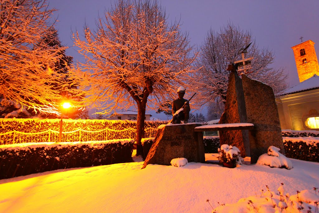 Munumento agli alpini, Armeno, Cusio febbraio 2013 by Marco Ferrari