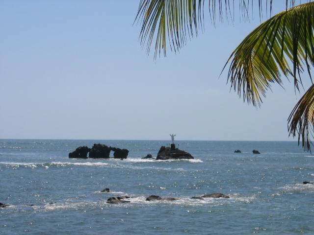 Salinitas 4 (Nephew's family put this statue here) by LFrankSr