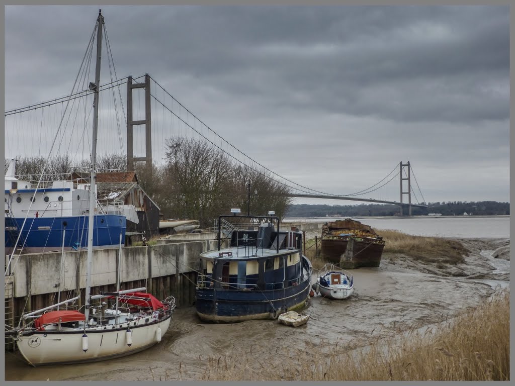 **..Boats.......sludge.......and the Humber bridge..** by David.G.Johnson.