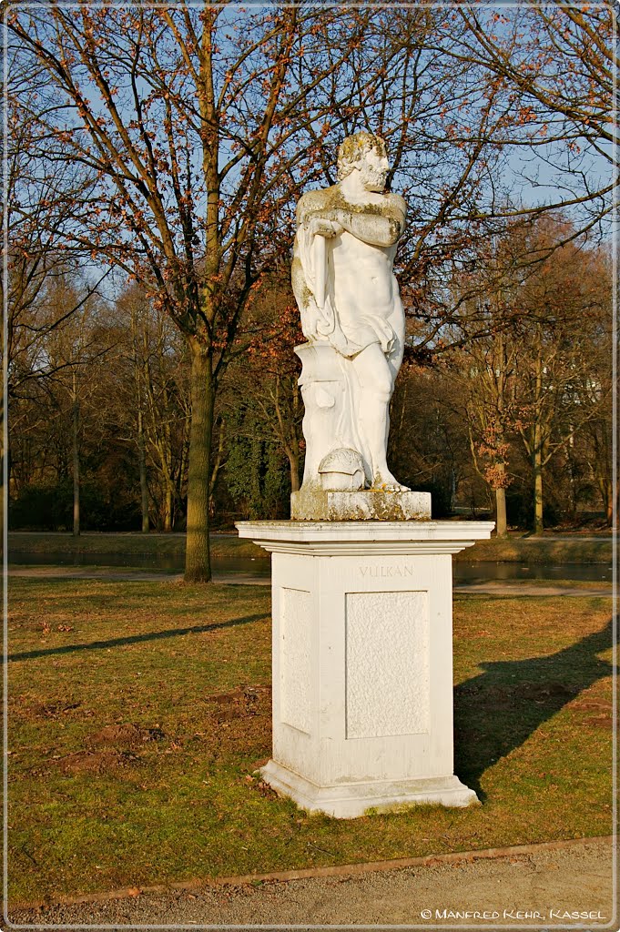 Kassel - "Vulkan" Statue in der Aue by mkks34123