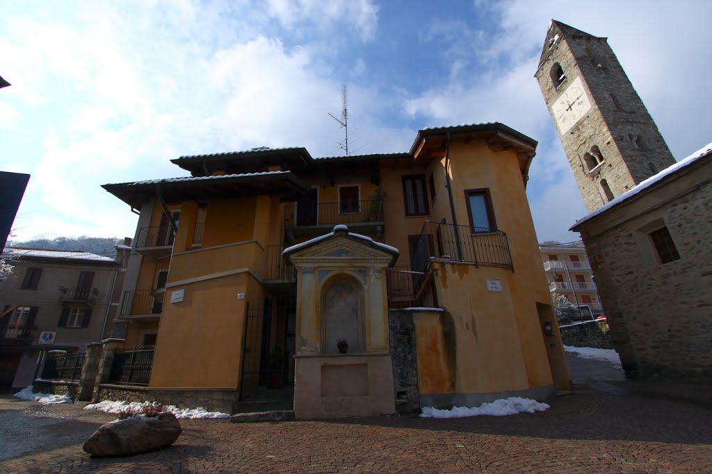 Piazza San Michele, Massino Visconti, Alto Vergante febbraio 2013 by Marco Ferrari