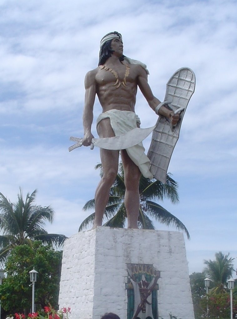 Statue of Lapu-Lapu by Charlie Napa