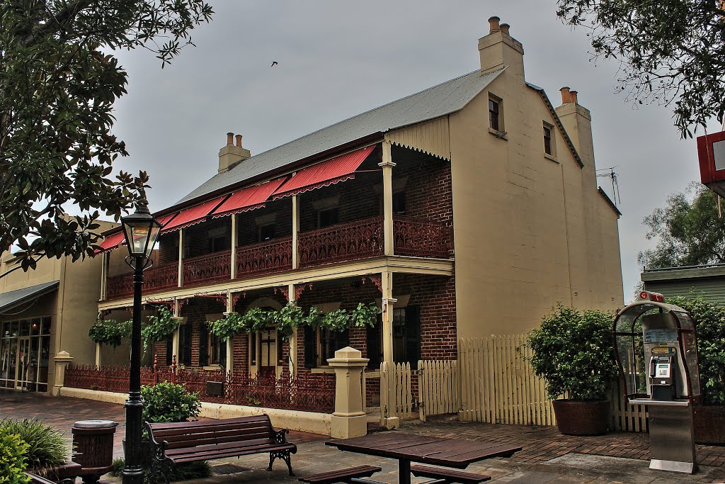 Loder House on Windsor Mall by Aussieboom