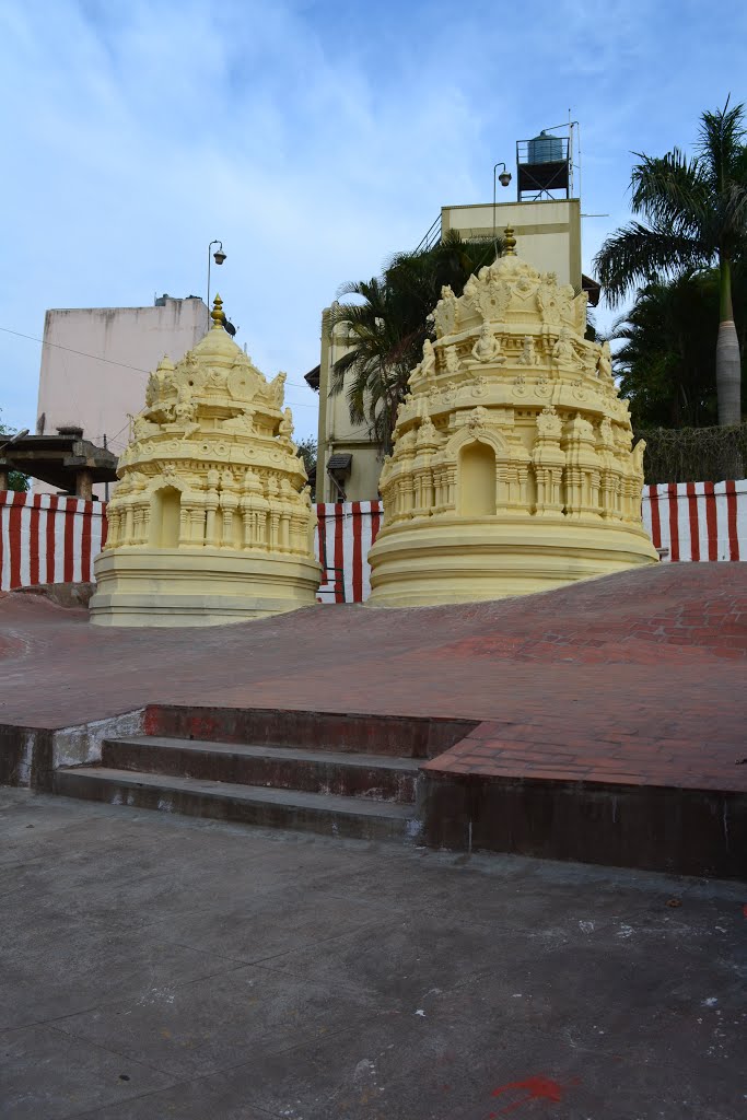 The roof covered with tiles. by Ar. M.Ali