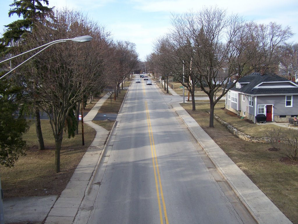 On Prairie Path Bridge, Looking North on Finley Road by keithyearman