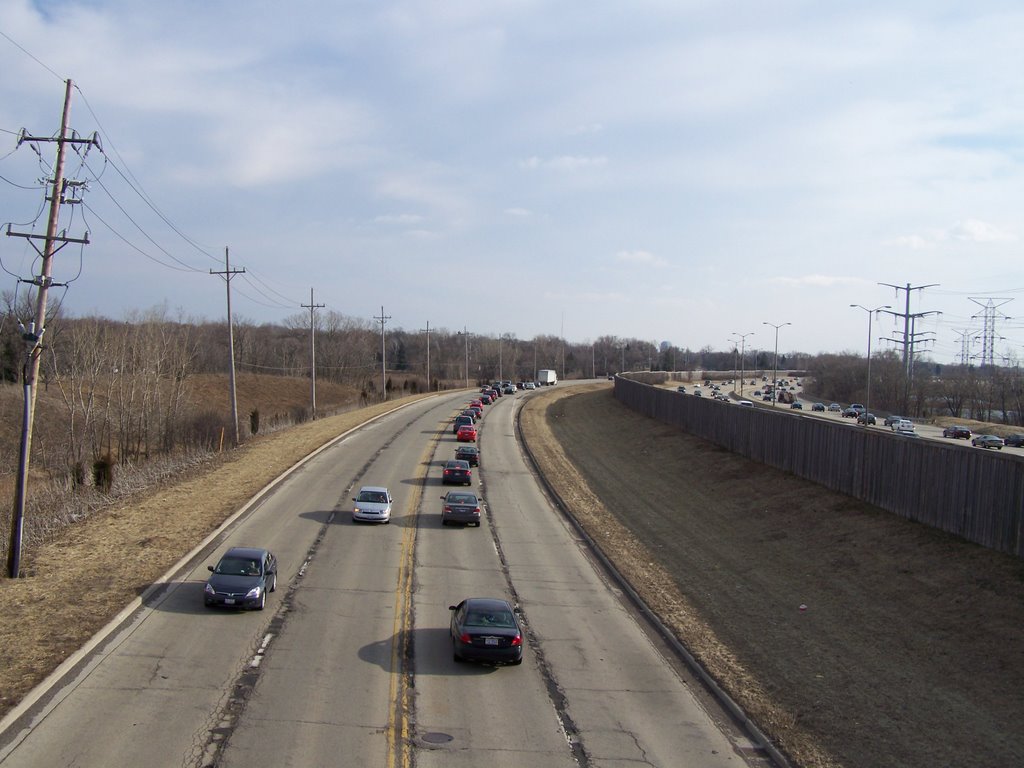 Looking South on Route 53 from Prairie Path Bridge by keithyearman