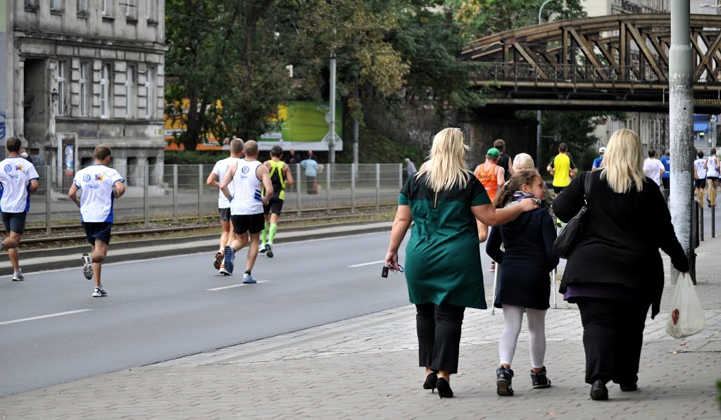 Marathon see by two different points of view ... by baronyuri.