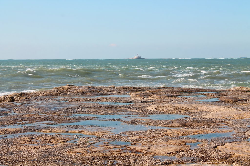 Cova do Vapor, Foz do Tejo (Trafaria) by Margarida Bico