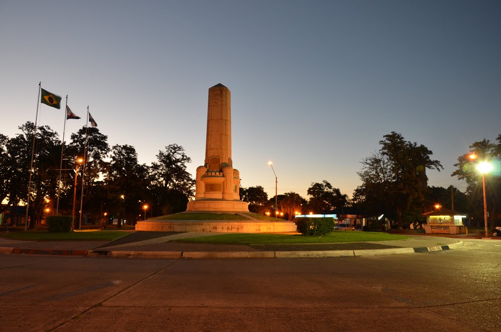 Obelisco de Artigas, Uruguay by Gilberto Martini Refatti.