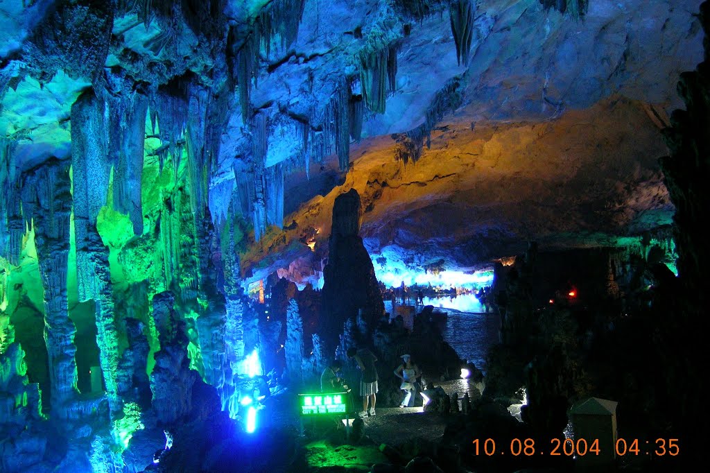 Cuevas en Guilin. China. by María Fernando