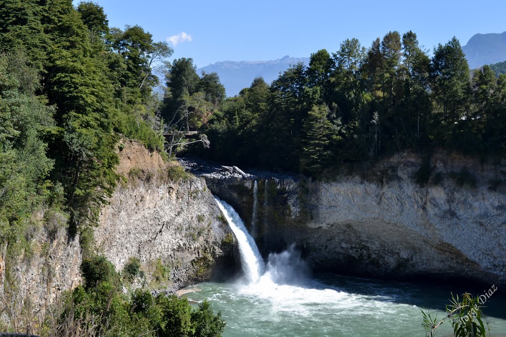 Salto del Nilahue by Koke