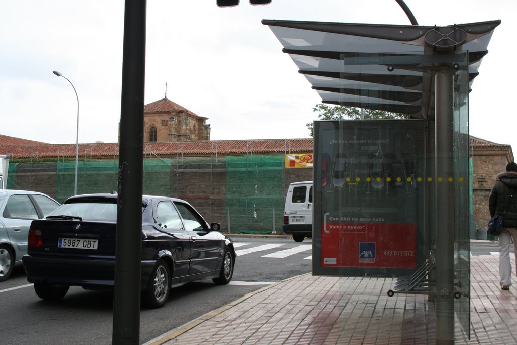 Parada de autobus de Av. Champagnat y Paseo San Vicente by baronov