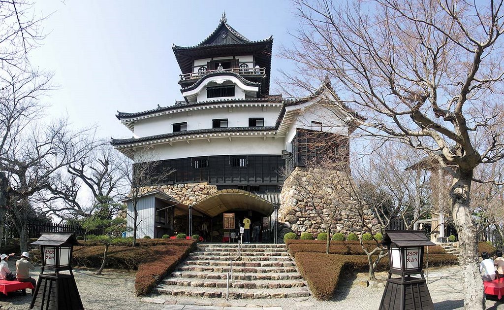 Inuyama Castle,犬山城 by ztanuki