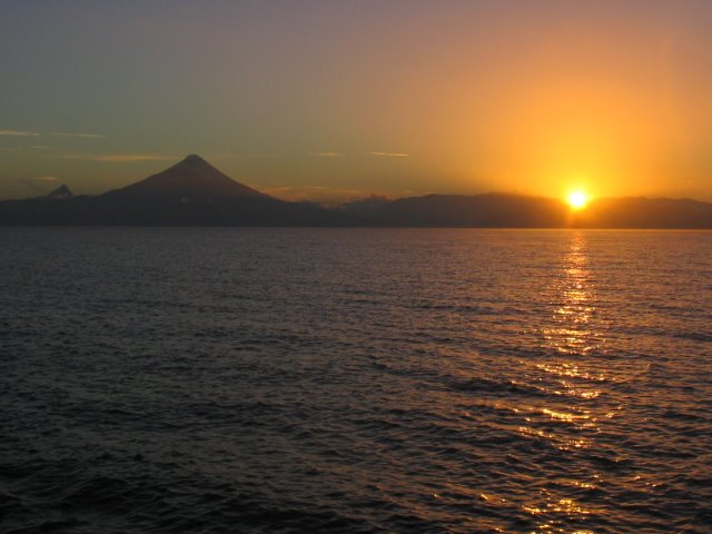 Sunrise and Volcan Osorno by tetsuya223