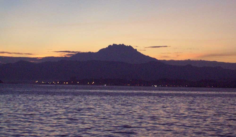 The Dawn & Mount Kinabalu@Manukan Island by A Syaharuddin K