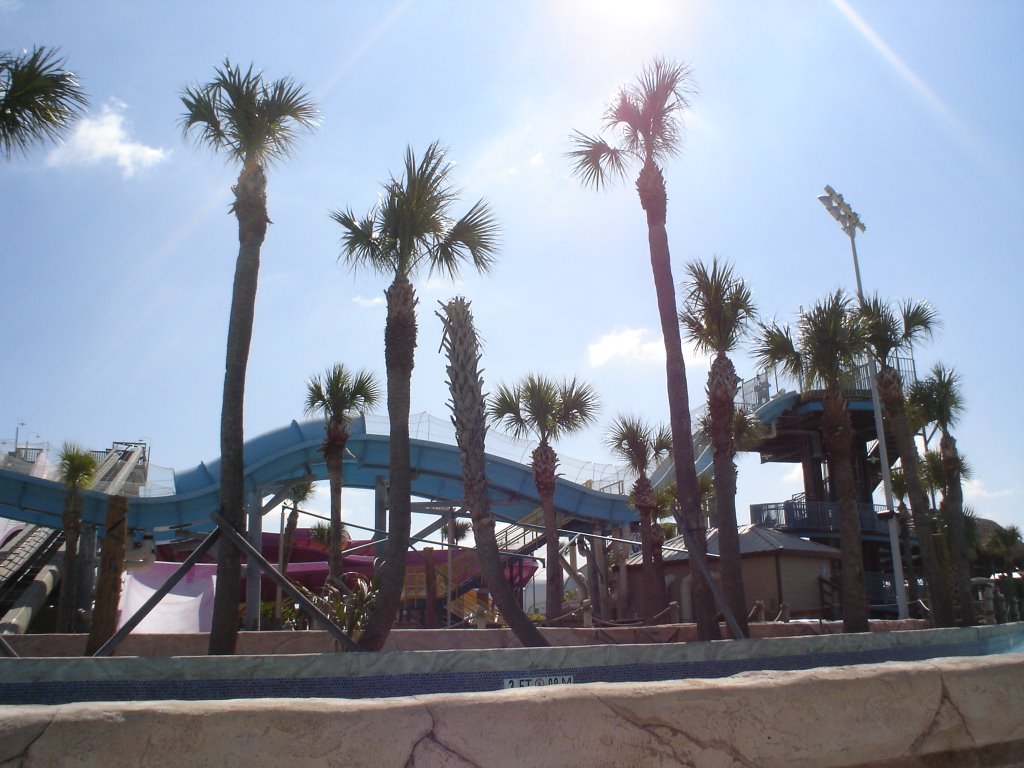 Schlitterbahn at Galveston by jAr10