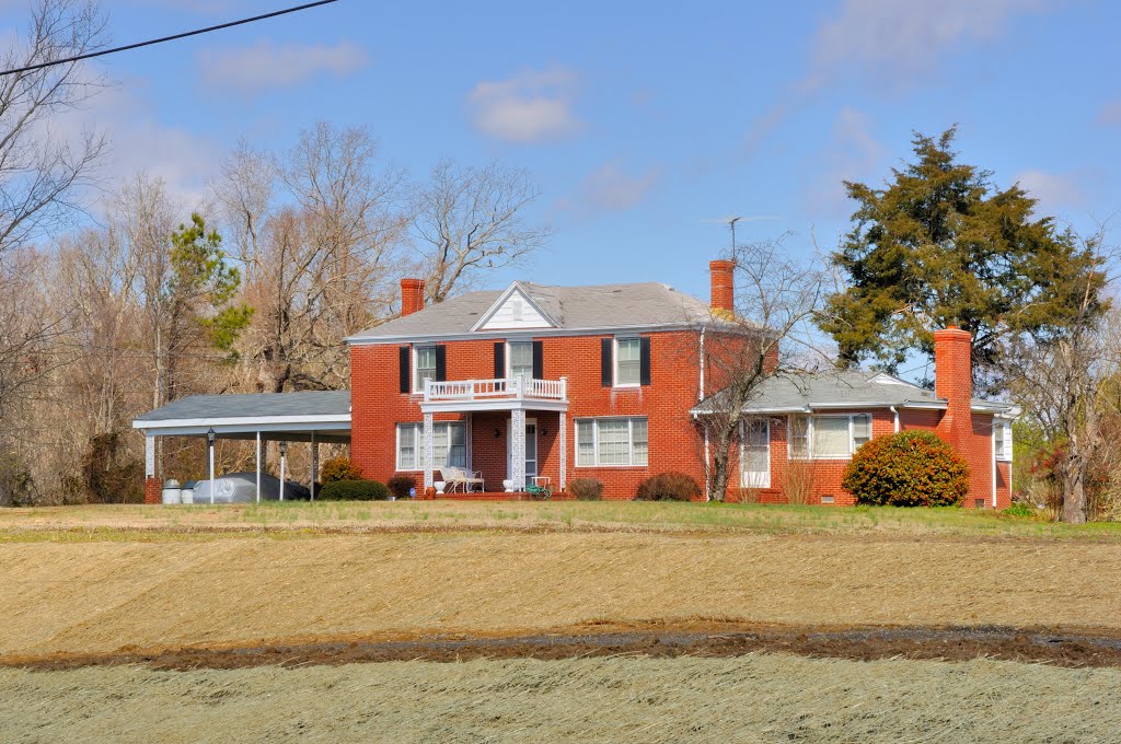 VIRGINIA: CHARLES CITY COUNTY: private residence, 12400 John Tyler Memorial Highway (S.R. 5) near view by Douglas W. Reynolds, Jr.