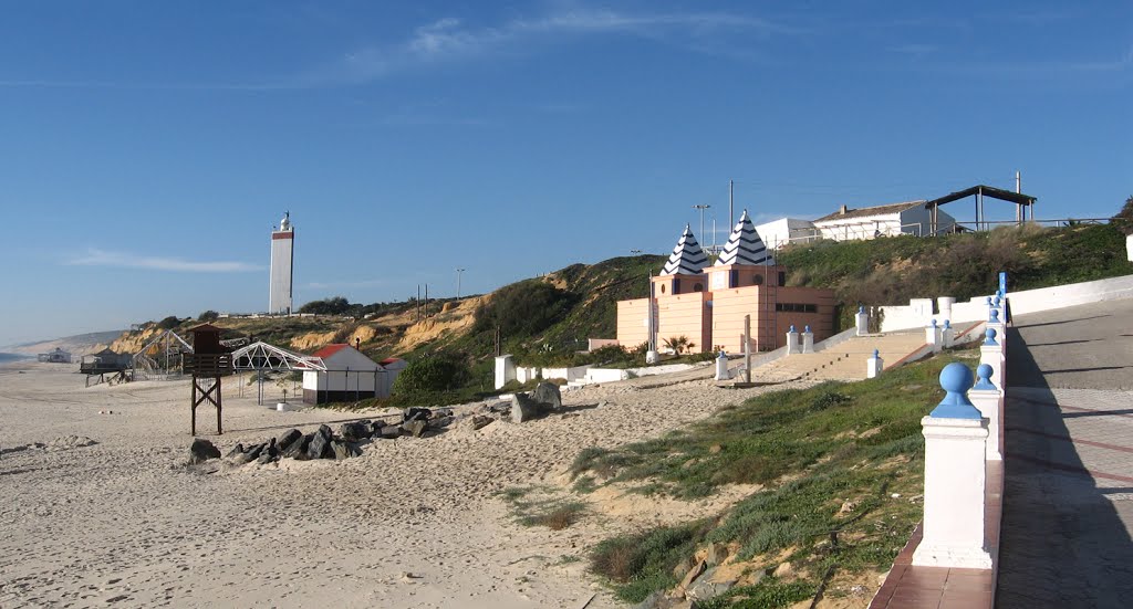 Matalascañas - Faro y playa. by R.F.Rumbao