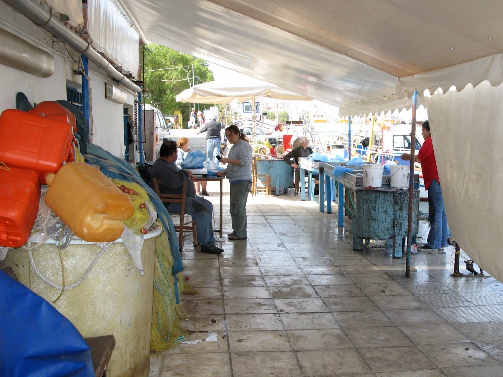 The fishing harbour. Nea Chora, Chaniá by Helvi H.