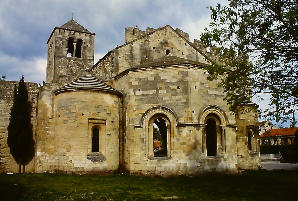 Avignon - Ancienne abbaye de Saint Ruf by Antoine Garnier