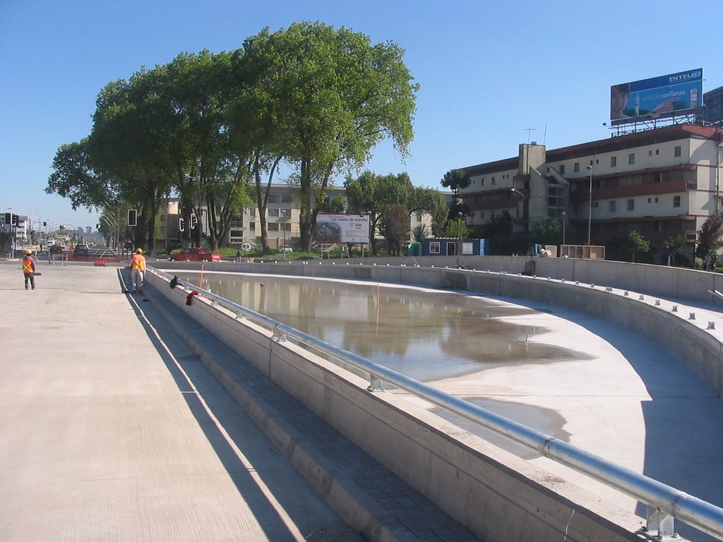 "Plaza del Agua" en Paicaví con Los Carrera by Nello Rolleri