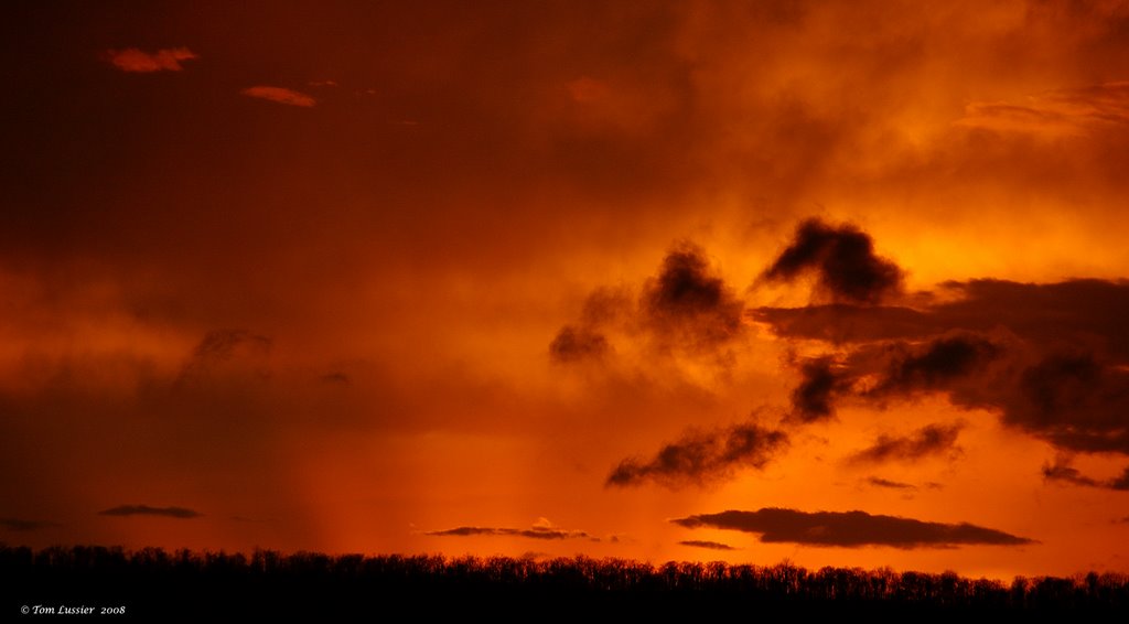 Horsehead Nebula Cloud by Tom Lussier Photogra…