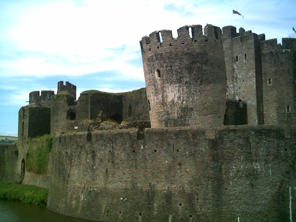 Caerphilly castle 2 by carlosuper