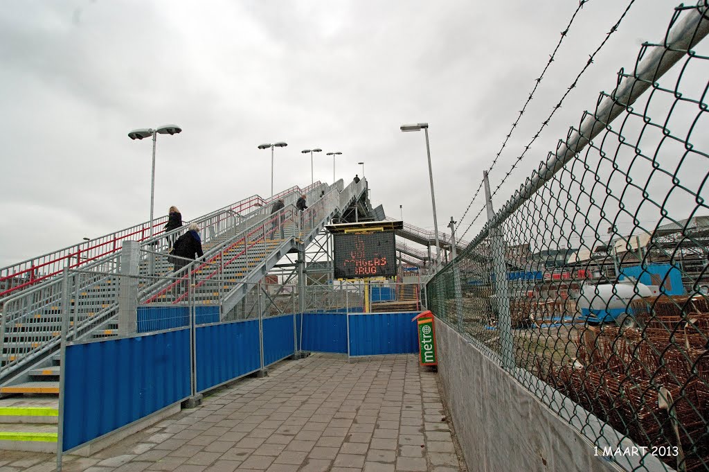 Voetgangersbrug Noord by H. Dusseljee