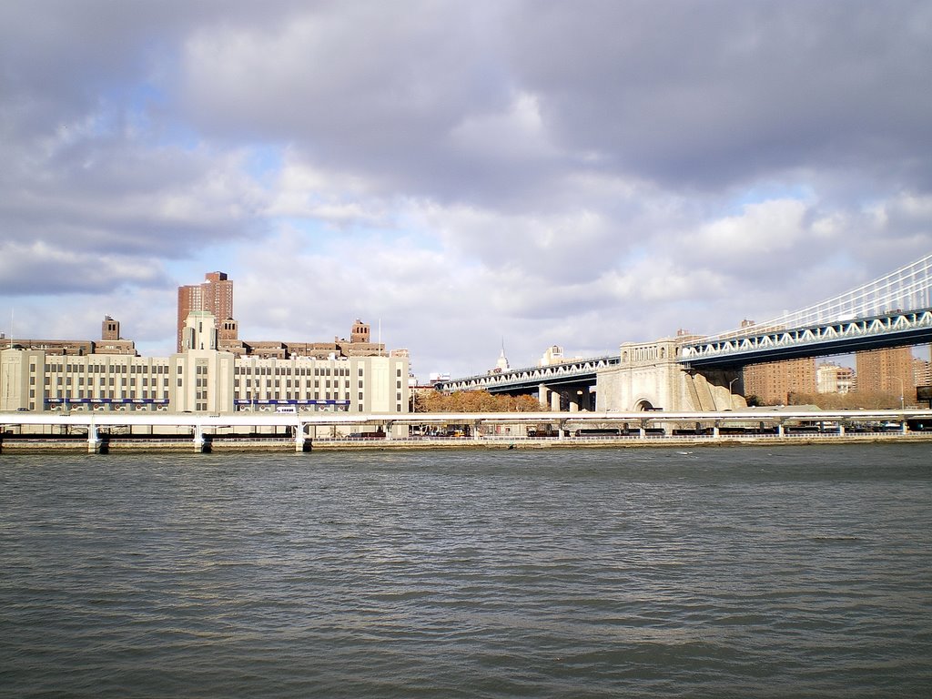 Manhattan Bridge by Gareth.Stadden