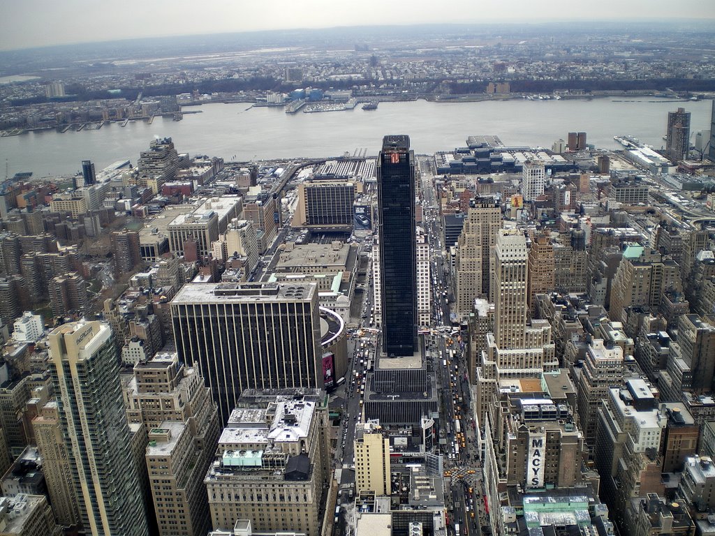 Madison Square Gardens looking at New Jersey by Gareth.Stadden