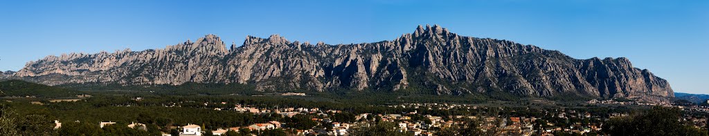 Montserrat i Collbató des de Can Dalmases by D.G.Molleví