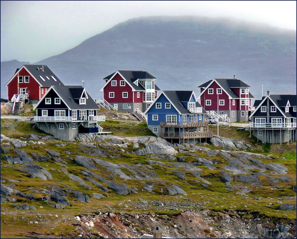 Houses from Nuuk by patano