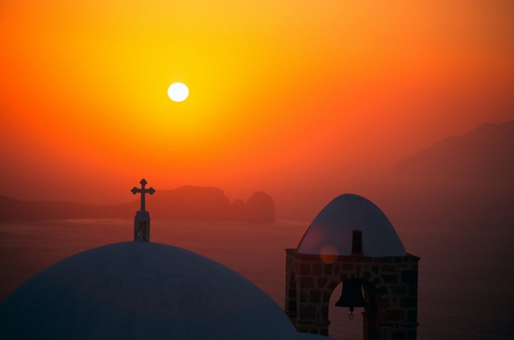 MILOS ISLAND - Kastro - Sunset over Thalassitra Church - Θεικο ηλιοβασιλεμα - By Stathis Chionidis by Stathis Chionidis