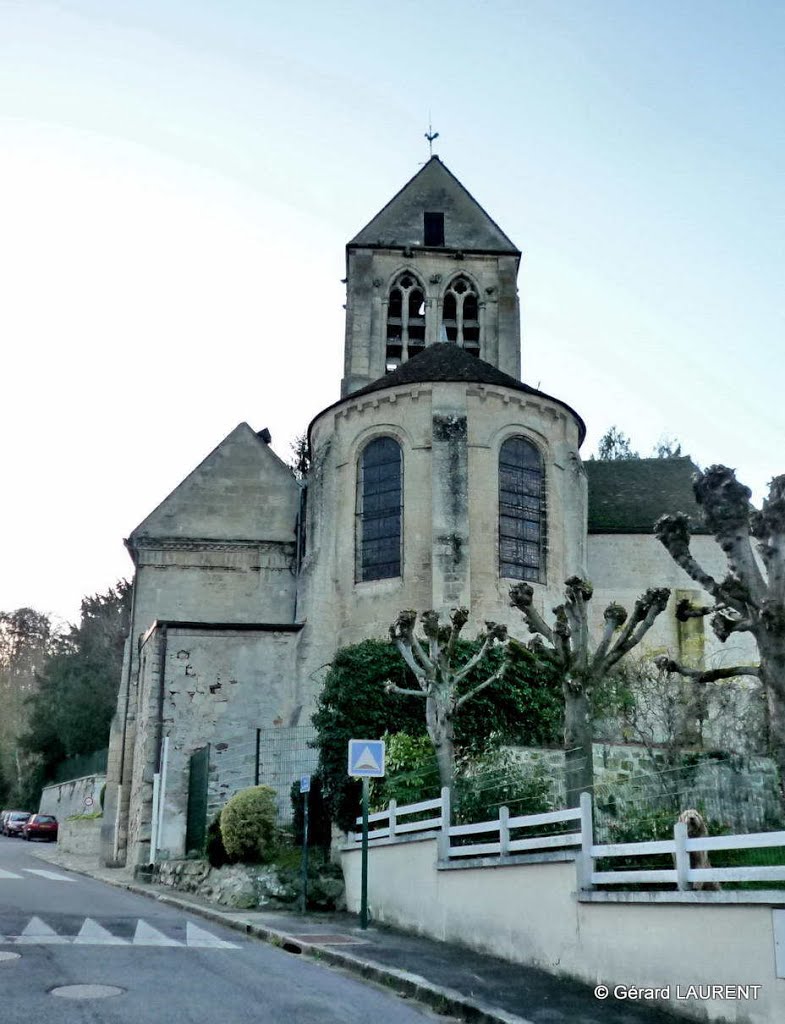 Jouy le Comte - Eglise St Denis - Le chœur avec ses deux travées du XIIe siècle by astrorail