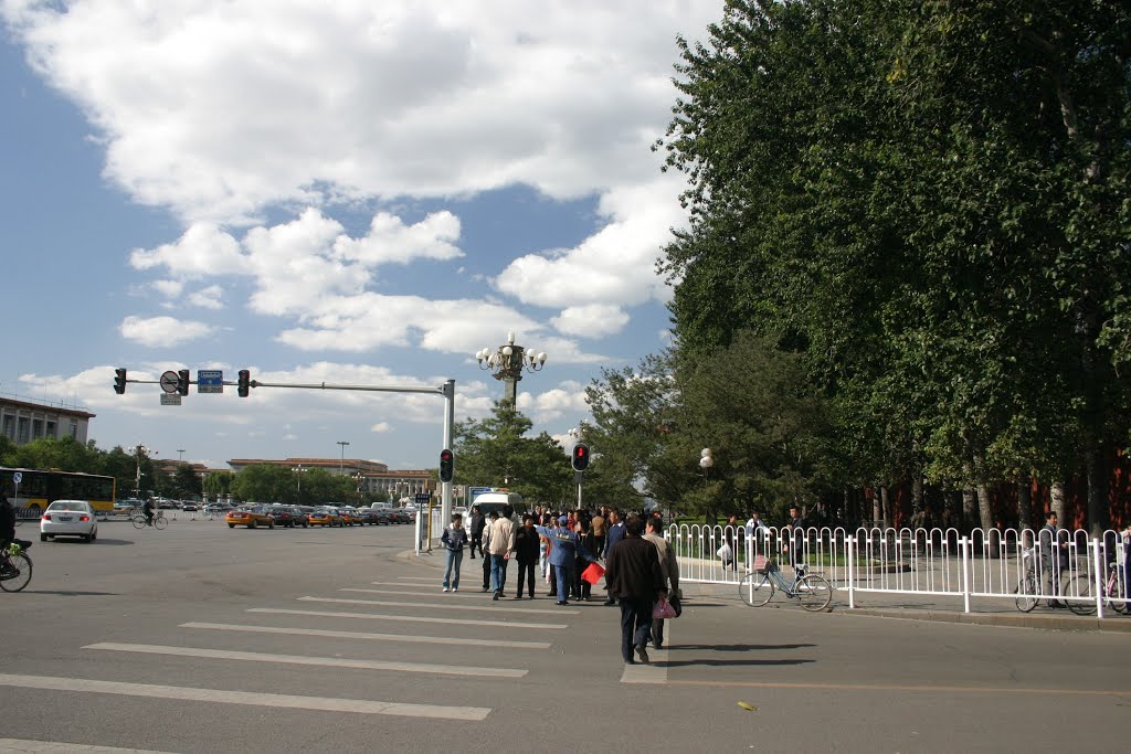 Beijing (2006-10) - Chang'an Avenue by across.5.continents