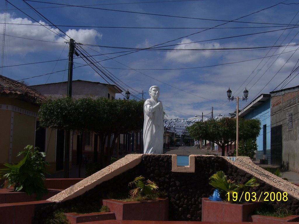 Monumento de Dario en Metapa by viticodoc