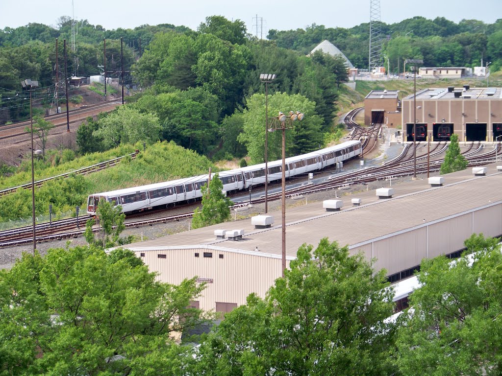 New Carrollton Rail Yard by SchuminWeb