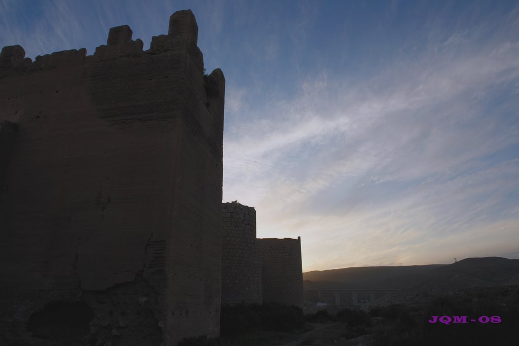 Murallas Alcazaba en cerro S Cristóbal, atardecer by quijancho