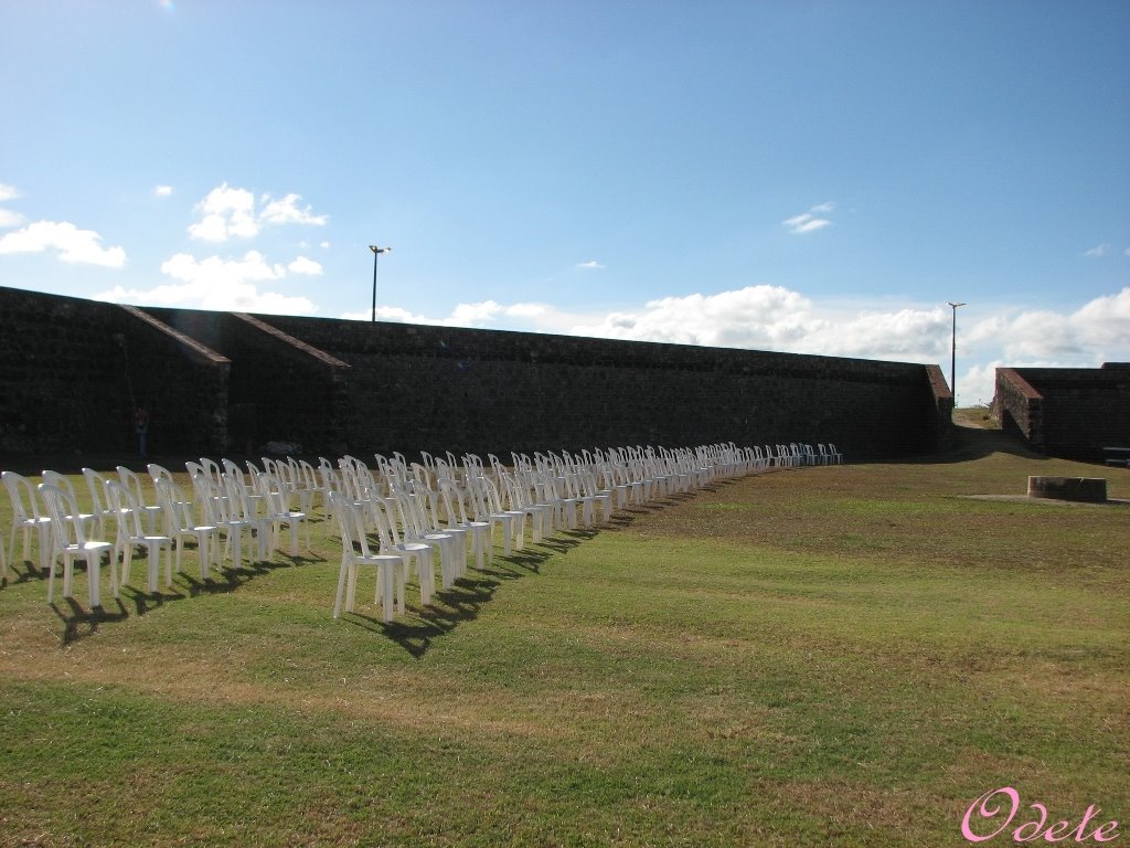 Forte Santa Catarina - Cadeiras para assistir espetáculo da Paixão de Cristo - Cabedelo - PB by Cezar Mario Rech